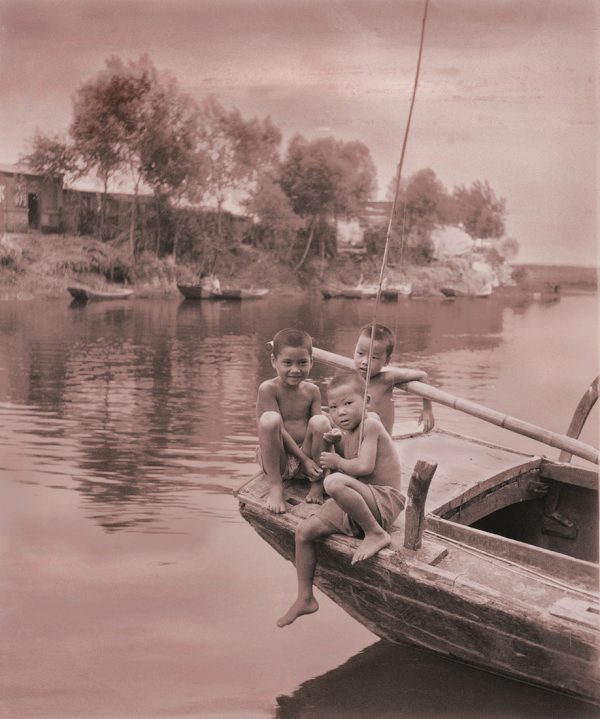 Hung Liu - Village Portrait: Three Little Fishermen