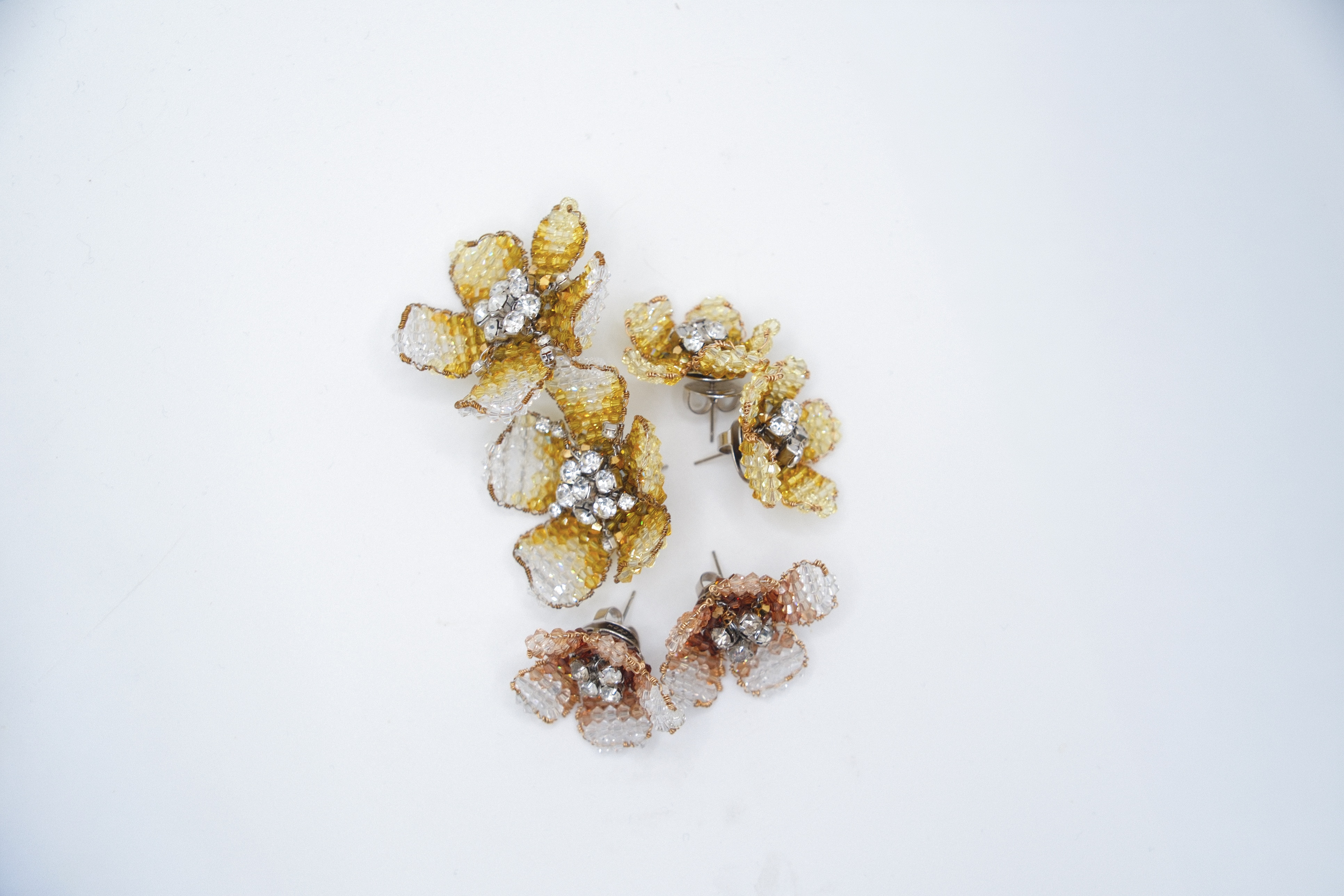 Mindy Lam - Single Flower Earrings (medium)